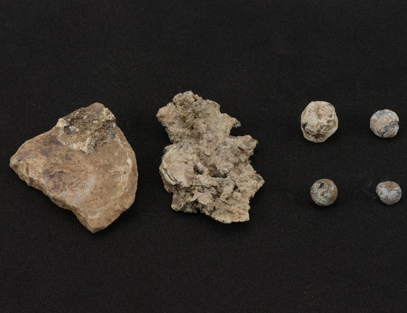 カワラケと銅銭と弾丸